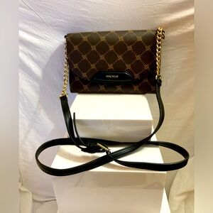 Nine West crossbody purse/ brown/ gold adjustable strap/ gold chain